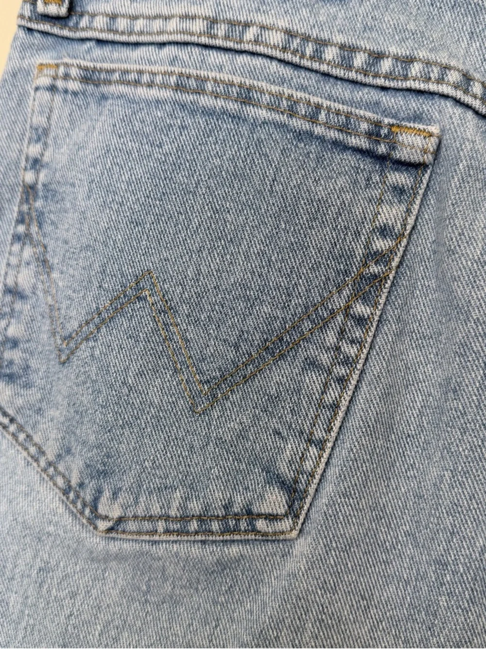Wrangler Mid-Plus Size High Rise VTG Light Blue Frayed Hem Denim Cut Off Shorts - Picture 6 of 12